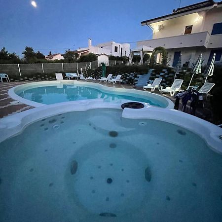 B&B Villa Alma San Costanzo Bagian luar foto