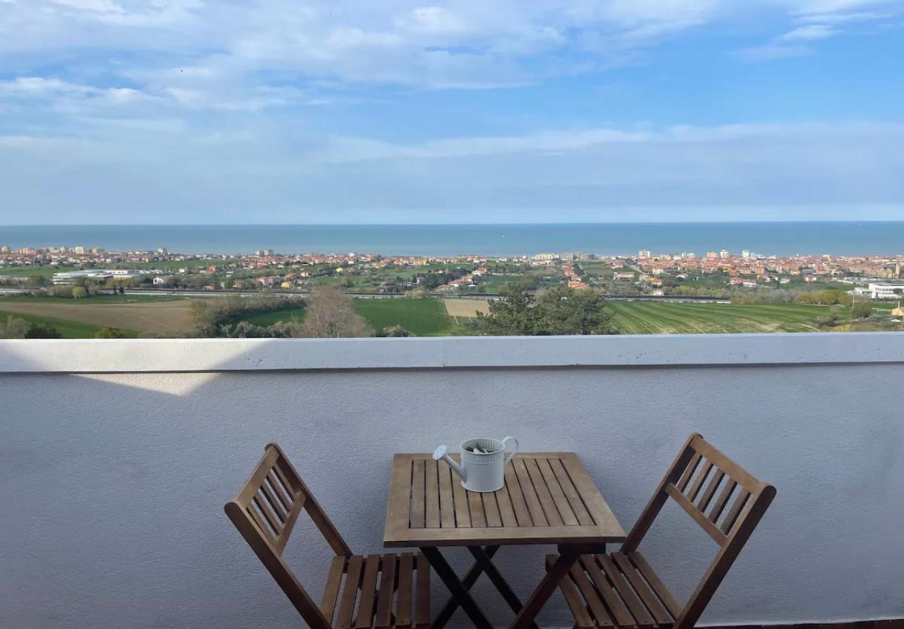 B&B Villa Alma San Costanzo Bagian luar foto
